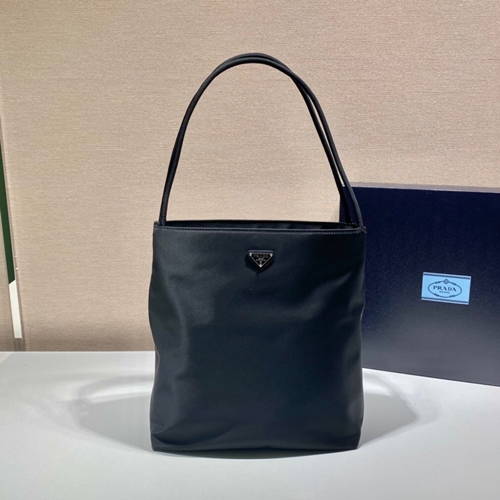 프라다 나일론 빈티지 토트백 PD002 MX