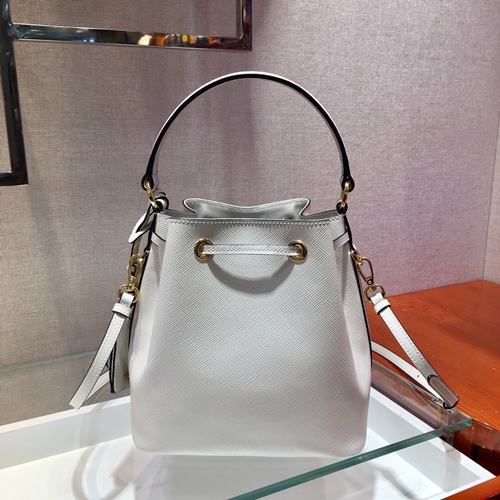 프라다  트라이앵글 로고 버킷백 1BZ032-3  MX