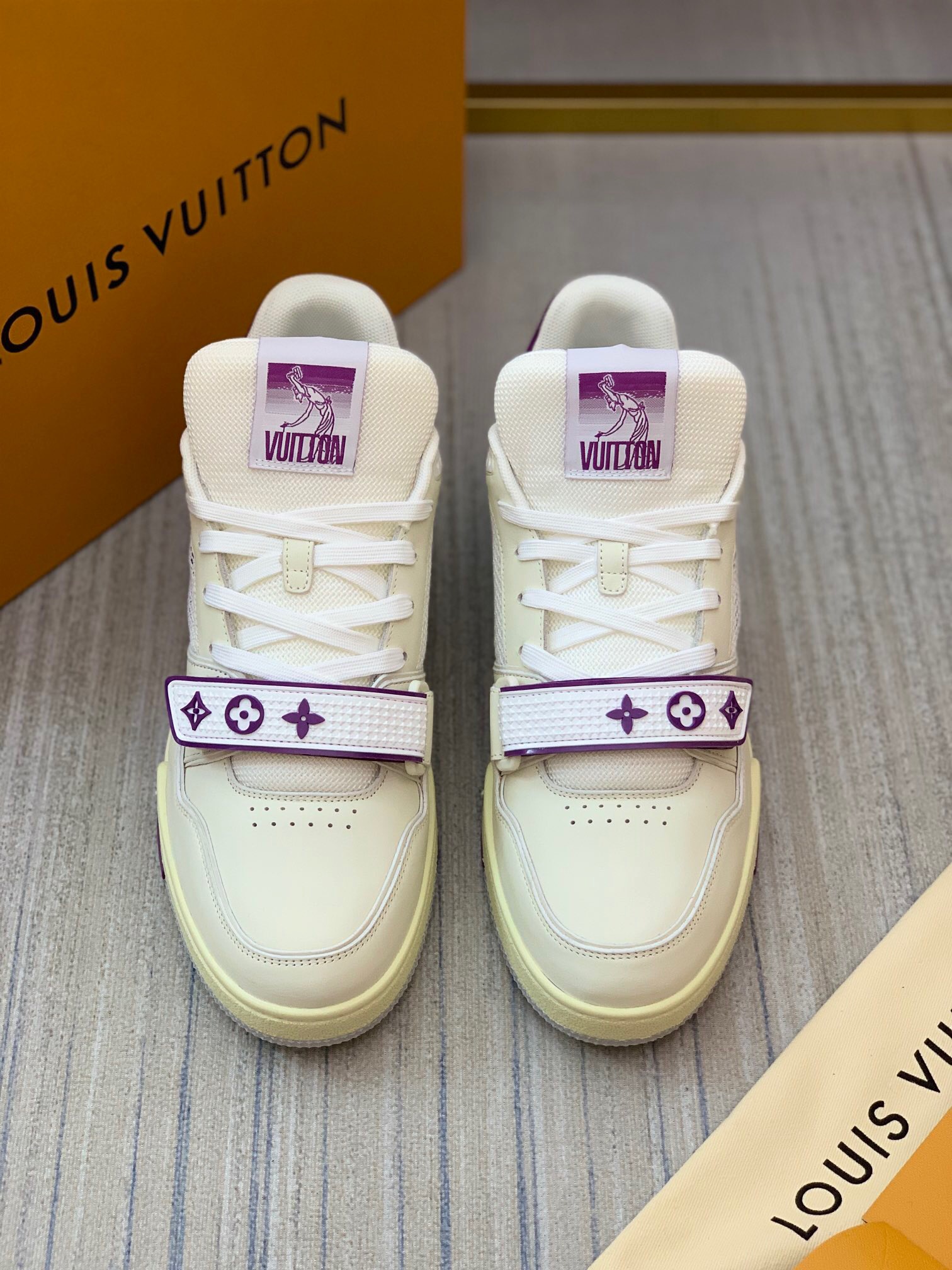 루이비통 2022 남여공용 운동화 LV014 SH-R
