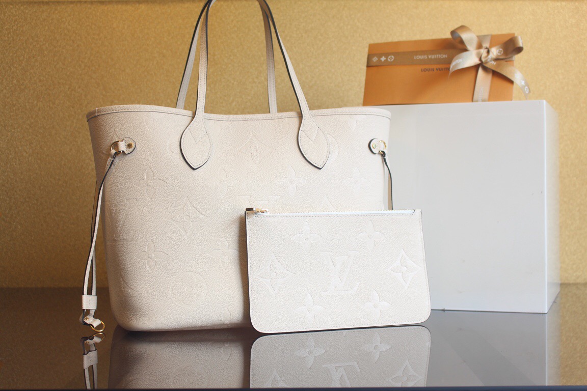 루이비통 네버풀 MM 앙프렝뜨 크렘색상 M45684 H5