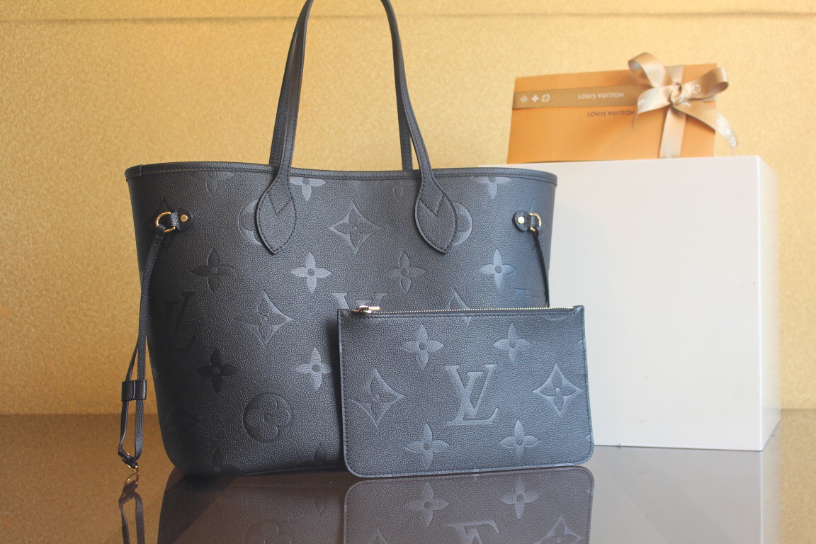 루이비통 네버풀 MM 앙프렝뜨 크렘색상 M45685 H5