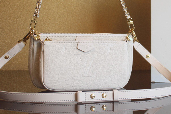 루이비통 멀티 포쉐트 악세수아 모노그램 앙프레뜨  M80447 H5