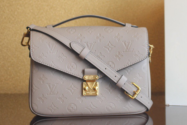 루이비통 포쉐트 메티스  M44881 H5