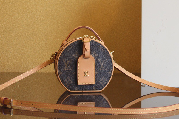 루이비통 미니 부아뜨 샤포 M44699 H5