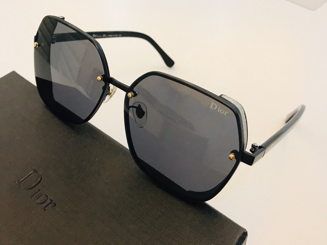 크리스챤 디올 2022 여성용 선글라스 CD001 SG2