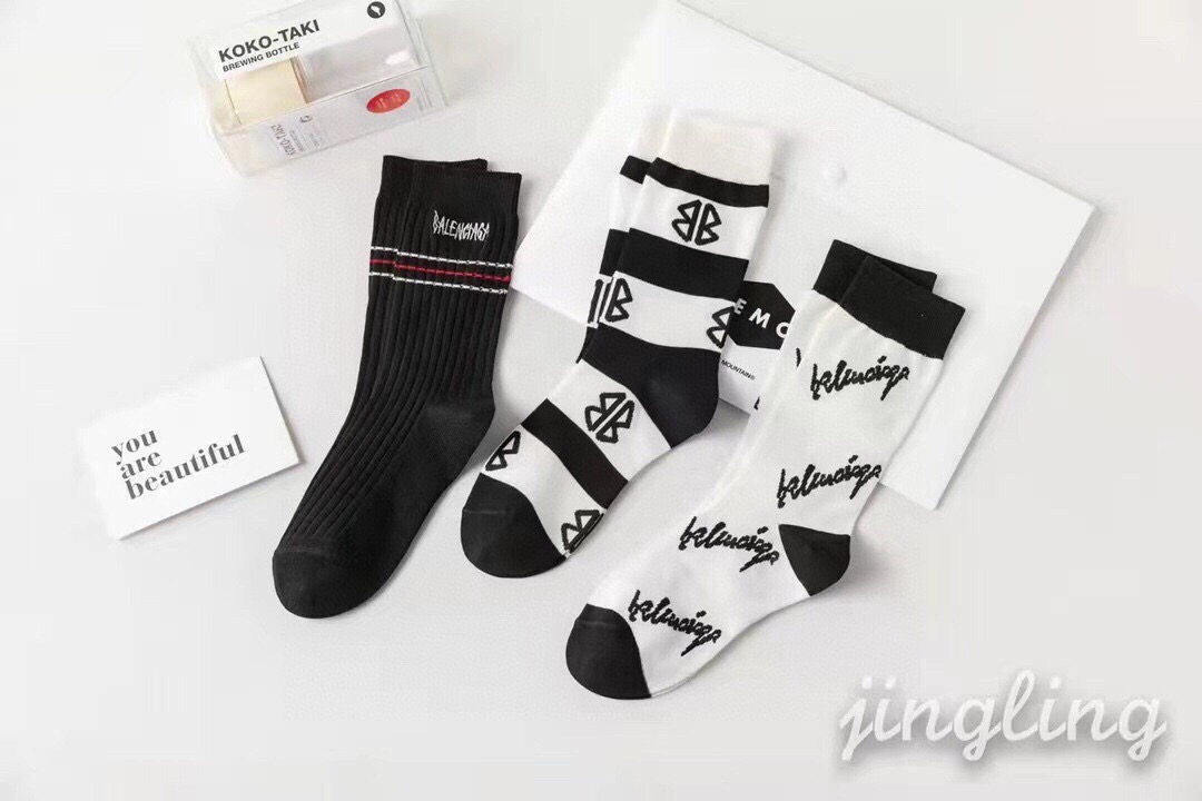 크리스챤 디올 2022 여성용 양말세트  SN023 GT