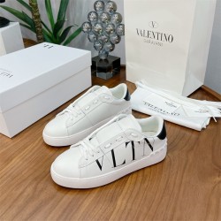 발렌티노 2022 남여공용 스니커즈 VT108 TM-S