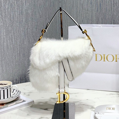 크리스챤 디올 밍크퍼 새들백  M0447  LI