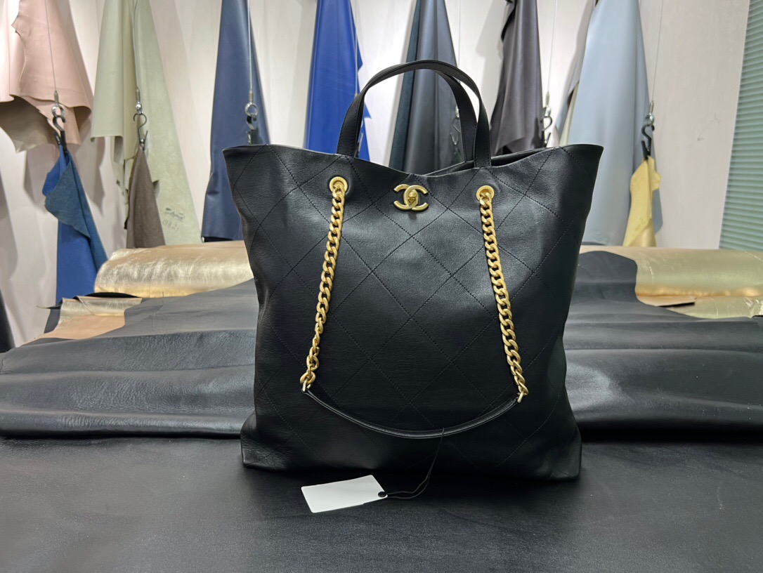 샤넬 맥시 쇼핑백 AS3128 JD