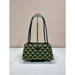 프라다 스몰 엠보스드 로고 숄더백 1BA368  PD1-B