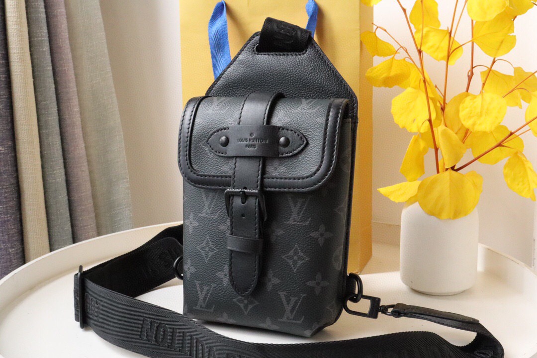 룽비통 소뮈르 슬링백 M45912 XL