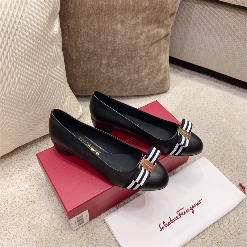 페레가모  2023 여성용 플랫슈즈 WA1506 SH-D