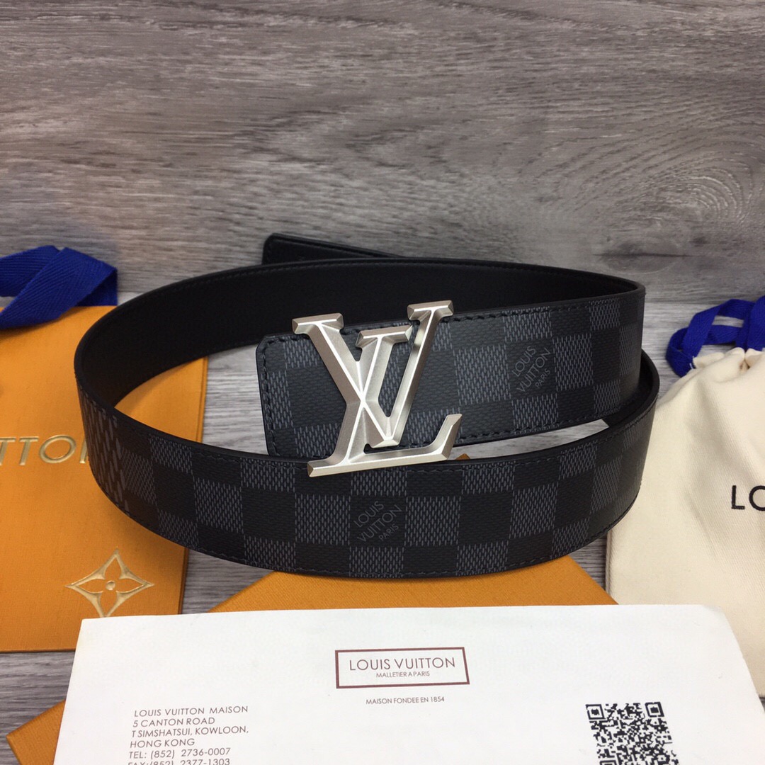 루이비통 2023 남성용 벨트 LV131 GD