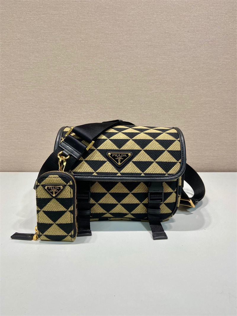 프라다 23FW 삼각 로고 테수토 크로스백  2VD034 PD1-B