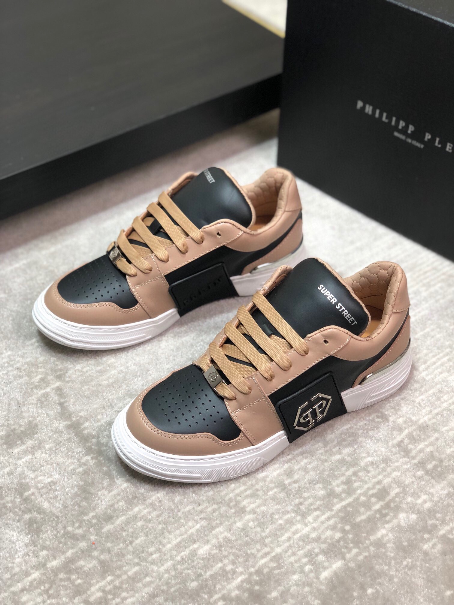 필립플레인 2024 남성용 스니커즈 PP015 SH-E