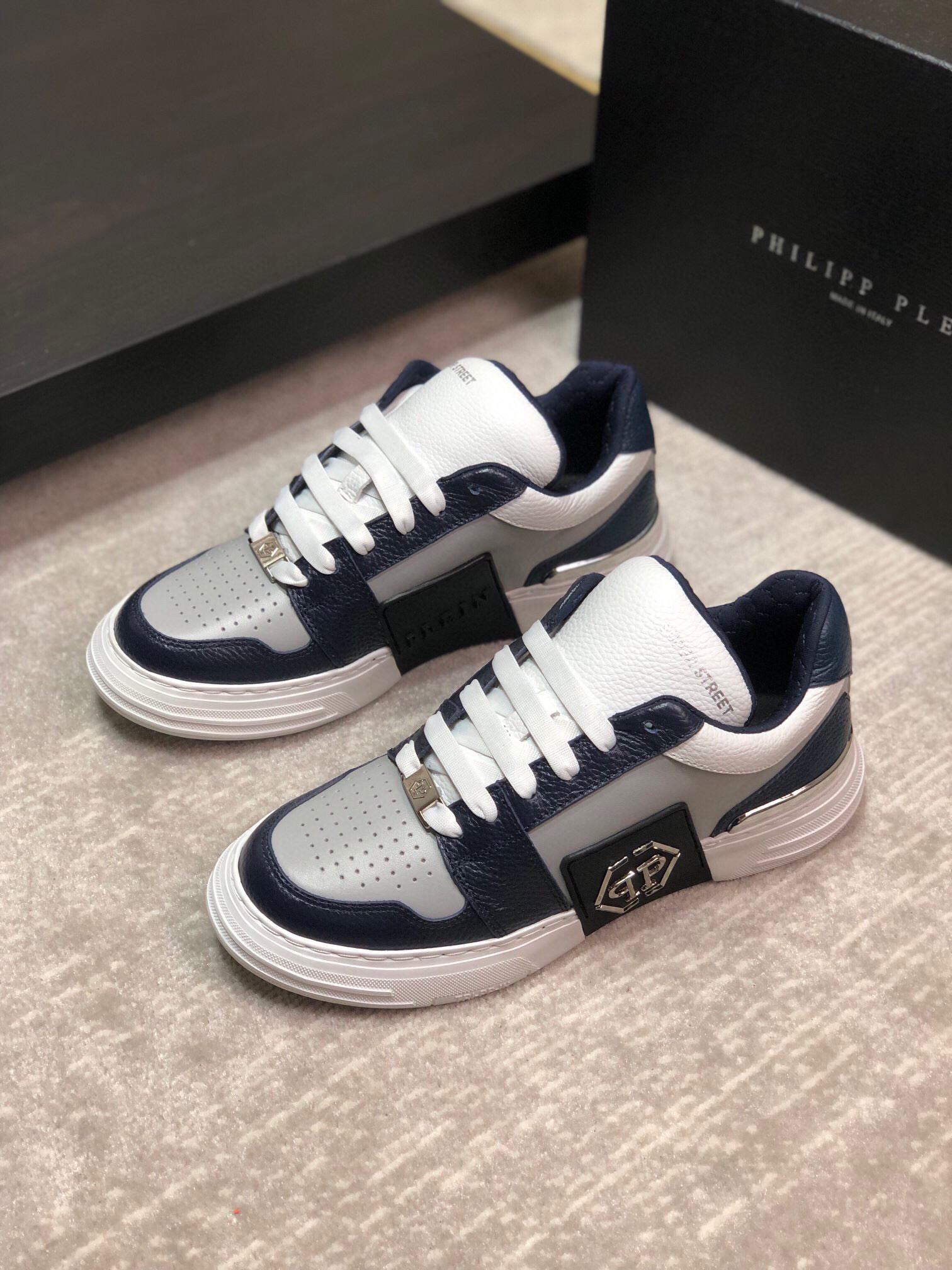 필립플레인 2024 남성용 스니커즈 PP017 SH-E