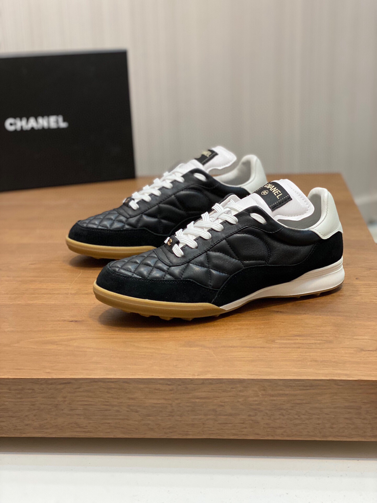 샤넬 2024 남성용 스니커즈 CN024 SH-E