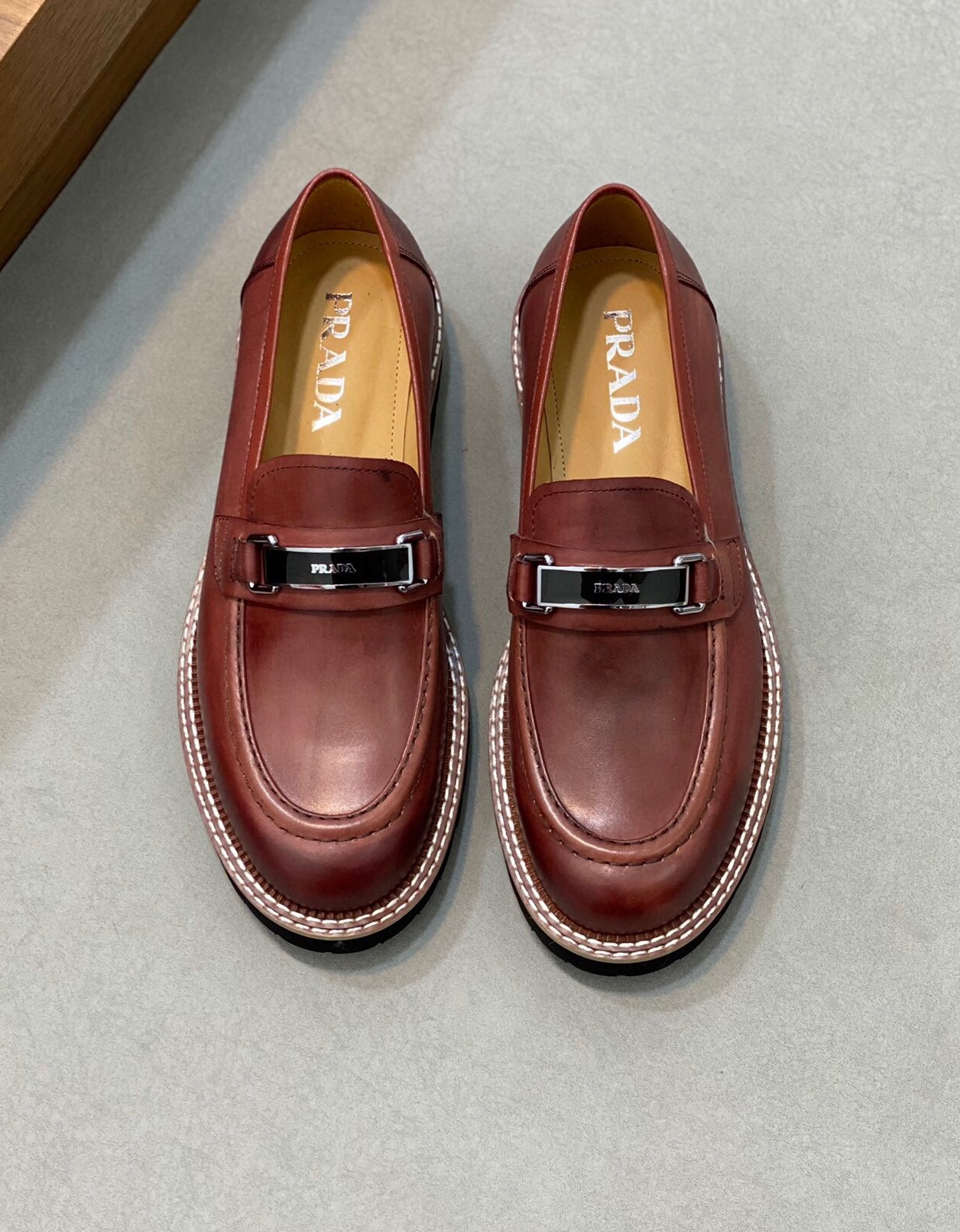 프라다 2024 남성용 로퍼 PD459 SH-E