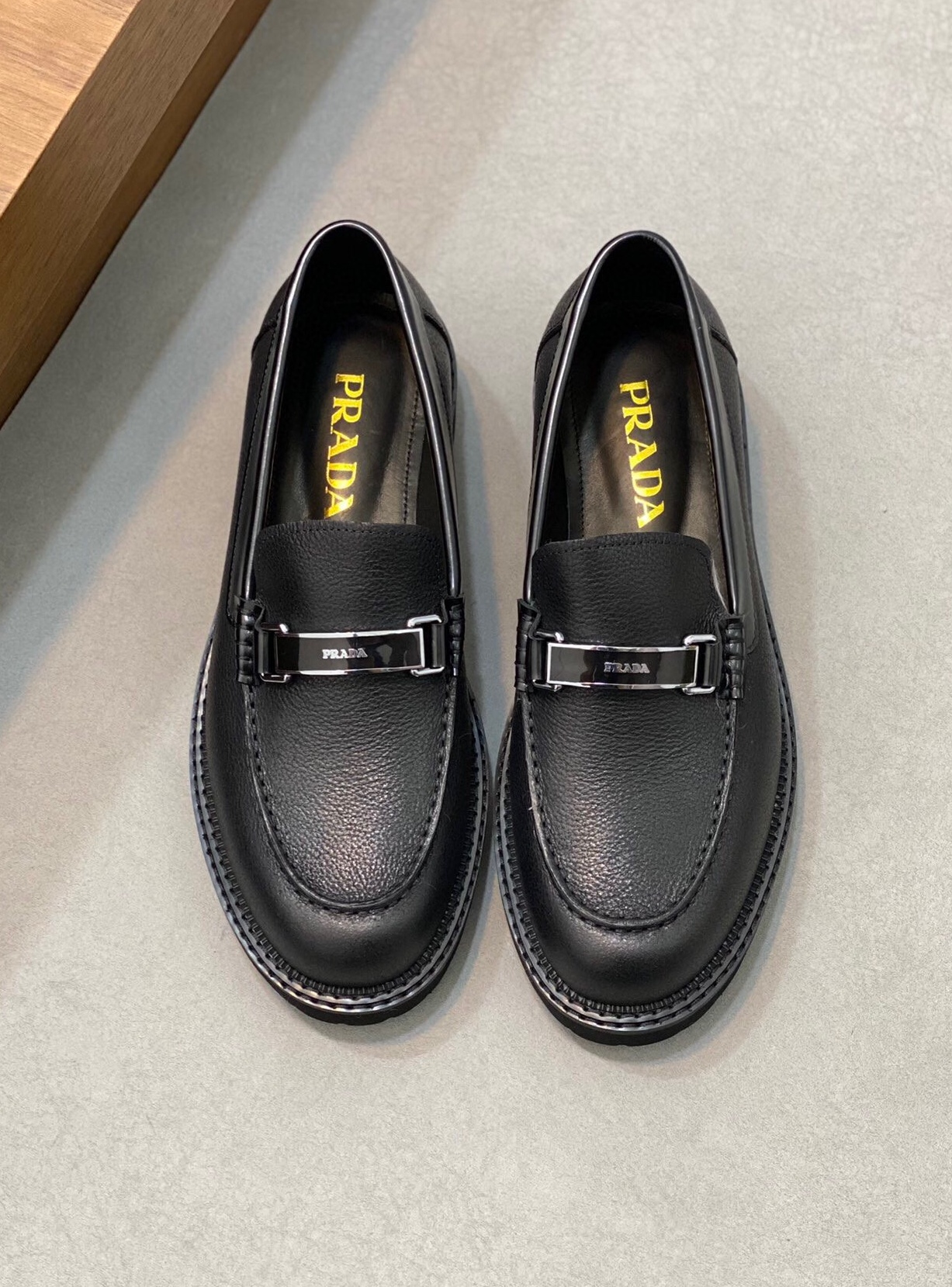 프라다 2024 남성용 로퍼 PD463 SH-E