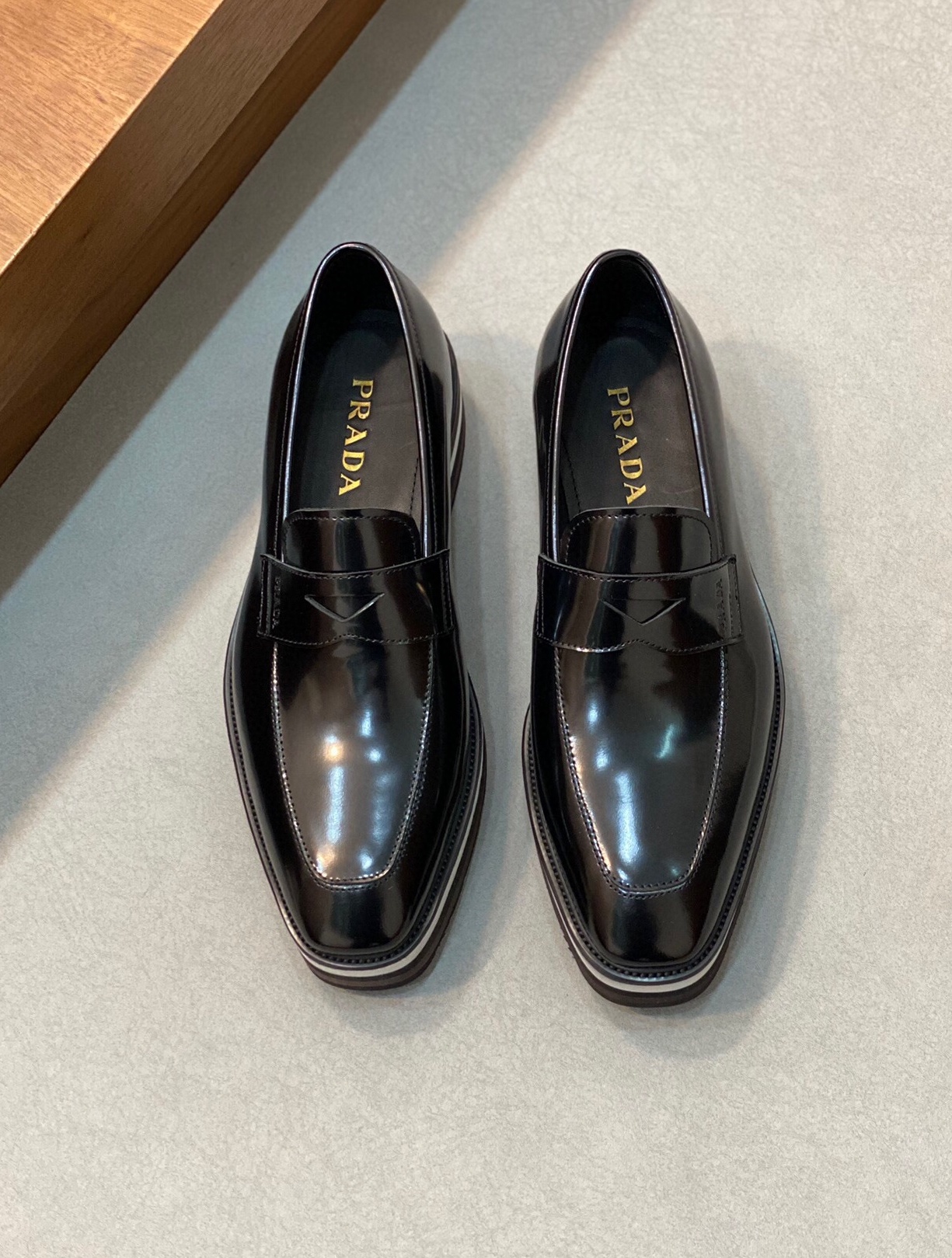 프라다 2024 남성용 로퍼 PD464 SH-E