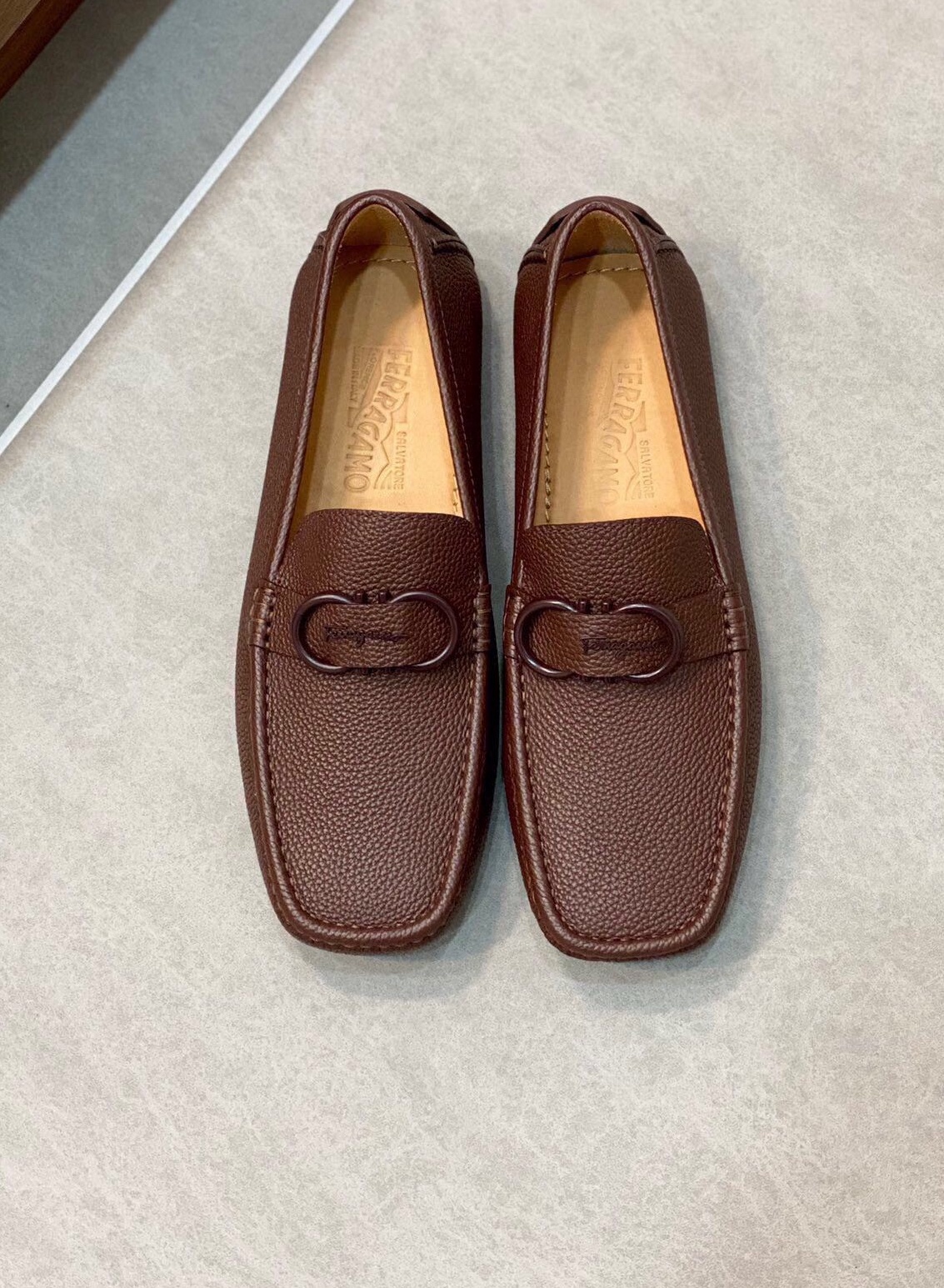 페라가모 2024 남성용 로퍼 FG147 SH-E