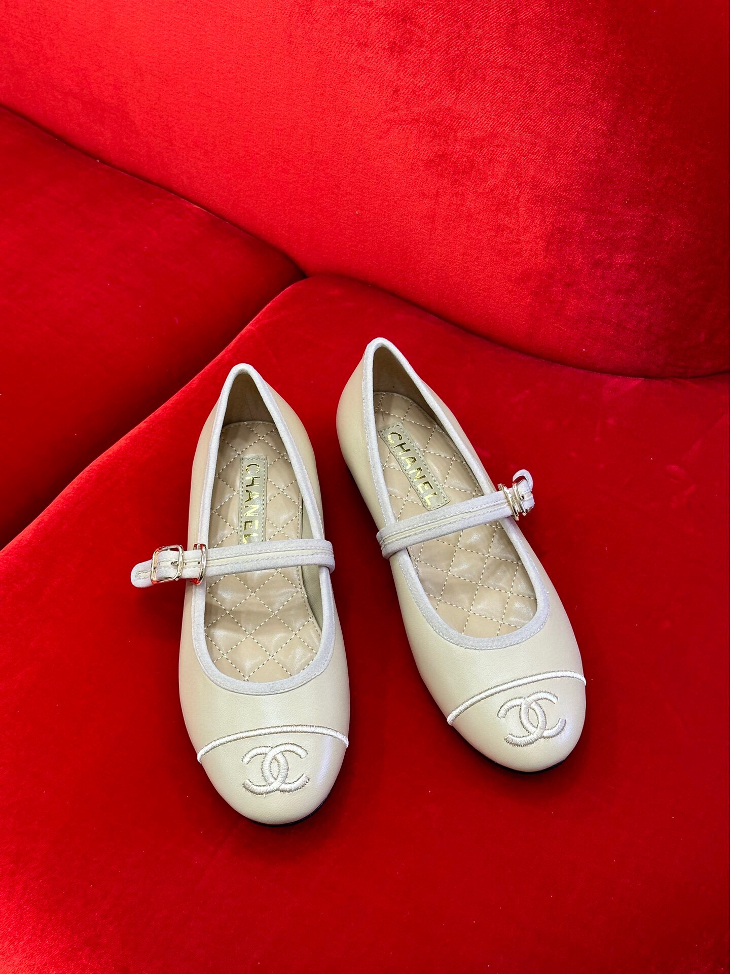 샤넬 2024 여성용 발레리나 슈즈WA3300 OS