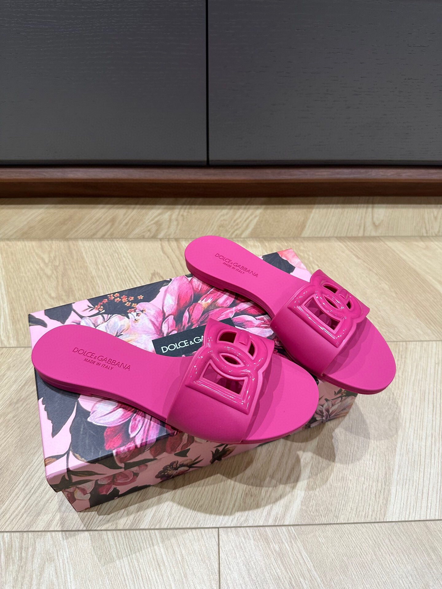 돌체앤가바나 2024 여성용 PVC 슬리퍼 WA3341 OS