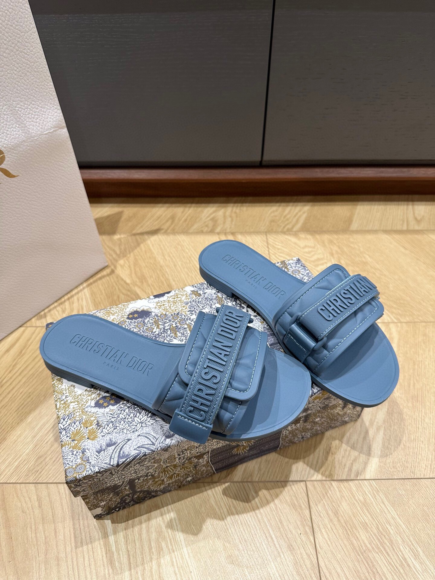 크리스챤 디올 2024 여성용 PVC 슬리퍼 WA3347 OS