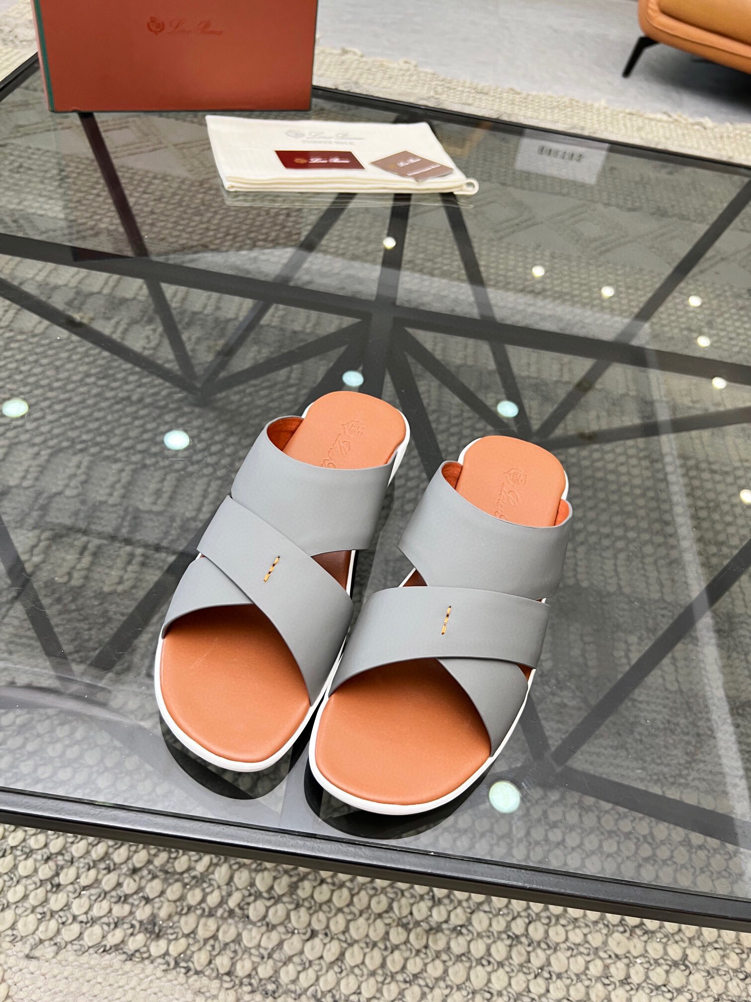 로로피아나  2024 남성용 슬리퍼 LP001 SH-E