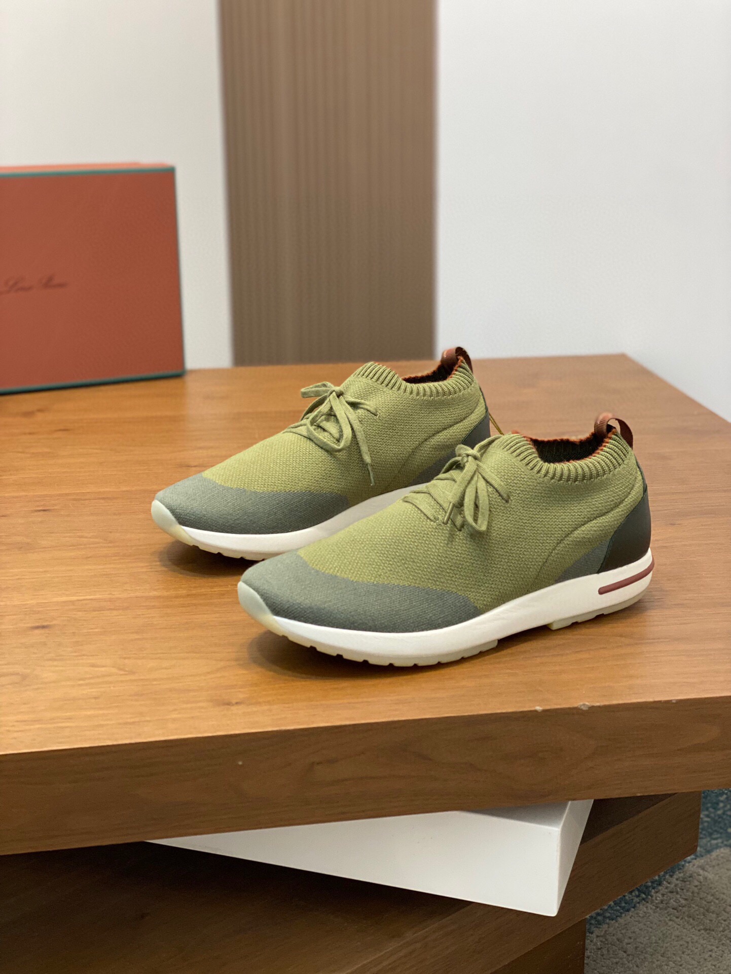 로로피아나 2024 남성용 스니커즈 LP037 SH-E