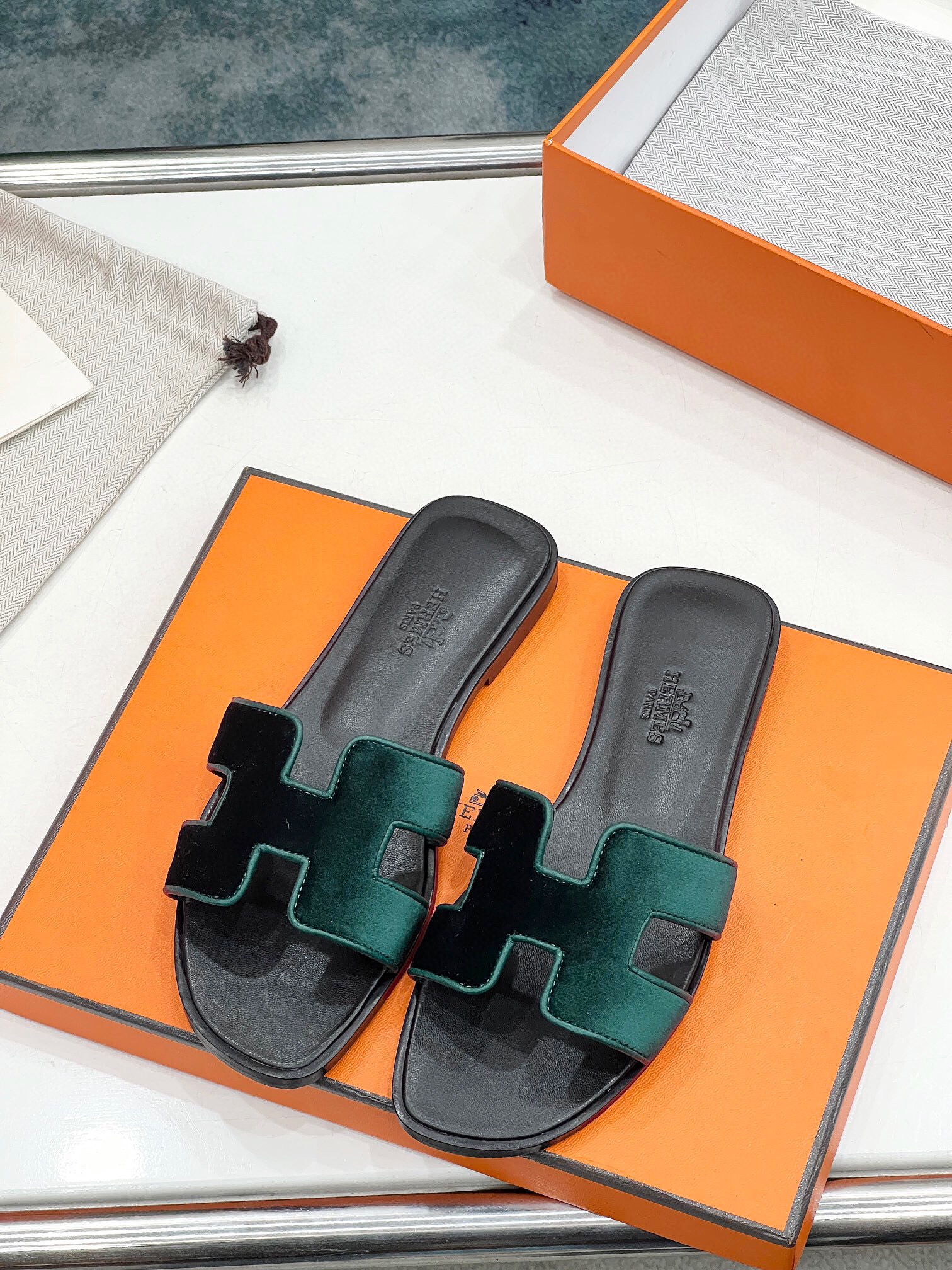 에르메스 2024 여성용  슬리퍼 WA3672 DN