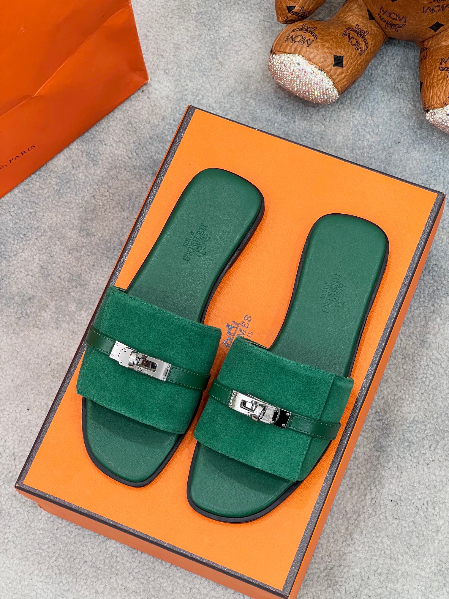 에르메스 2024 여성용  슬리퍼 WA3677 DN