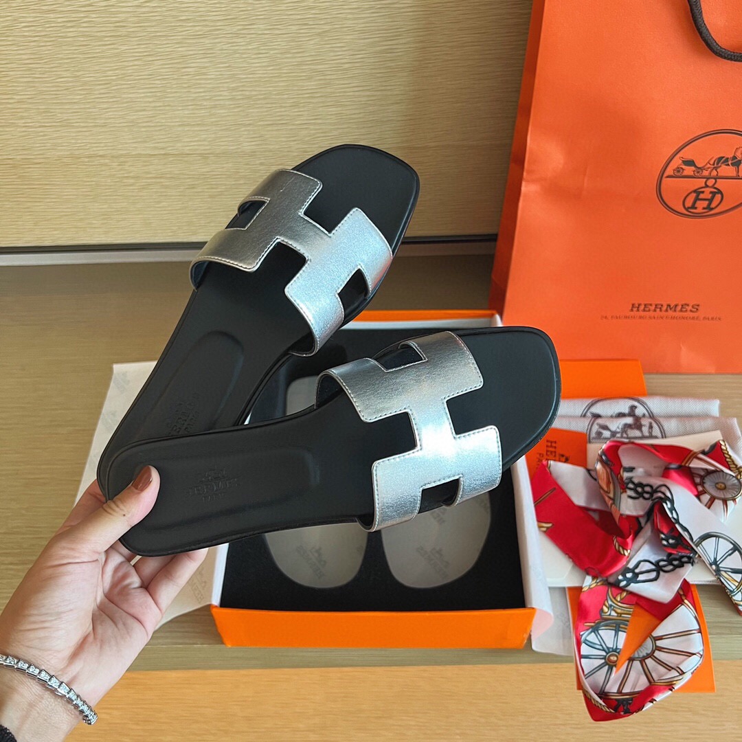 에르메스 2024 여성용  슬리퍼 WA3705 DN