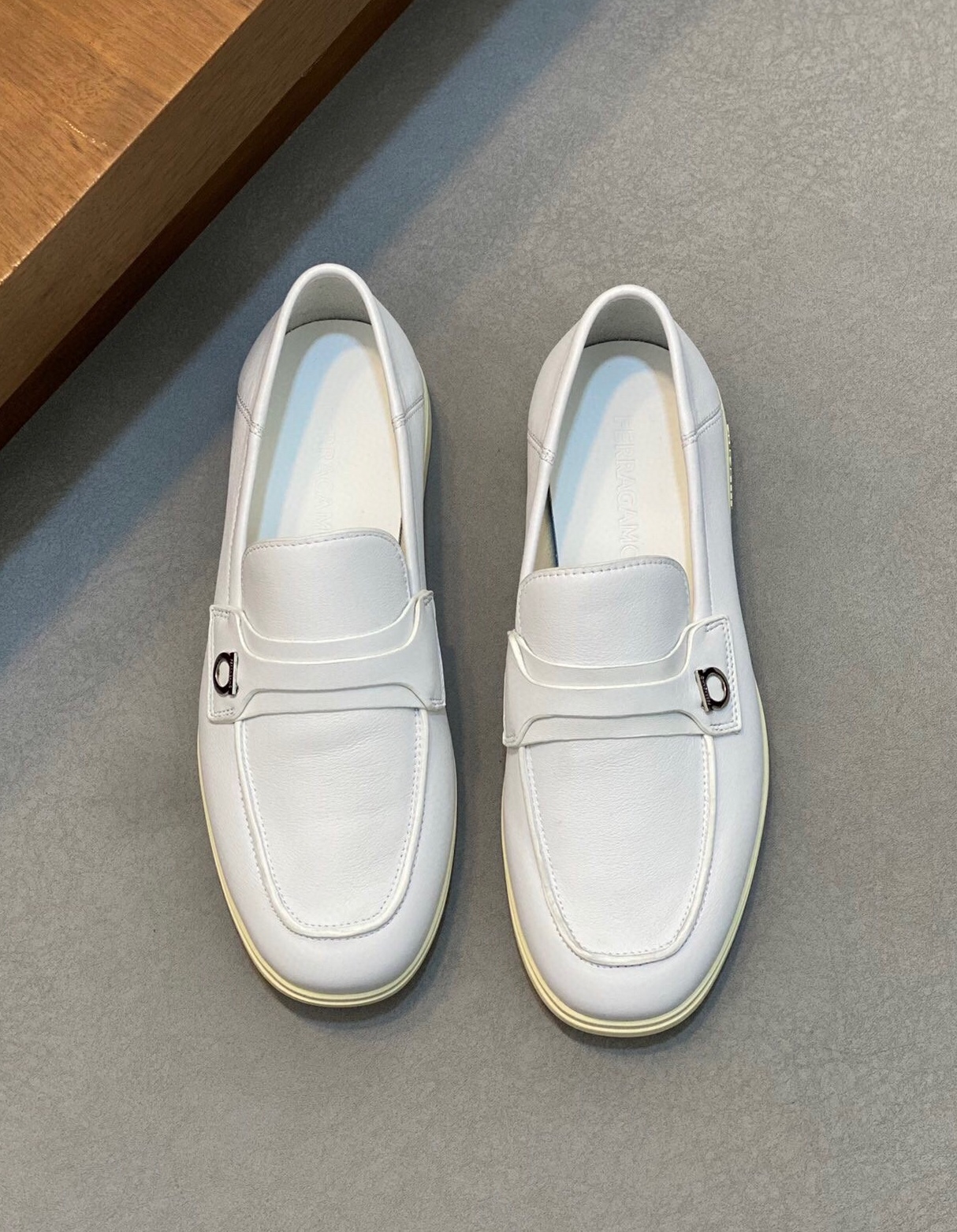 페라가모 2024 남성용 로퍼 FG149 SH-E