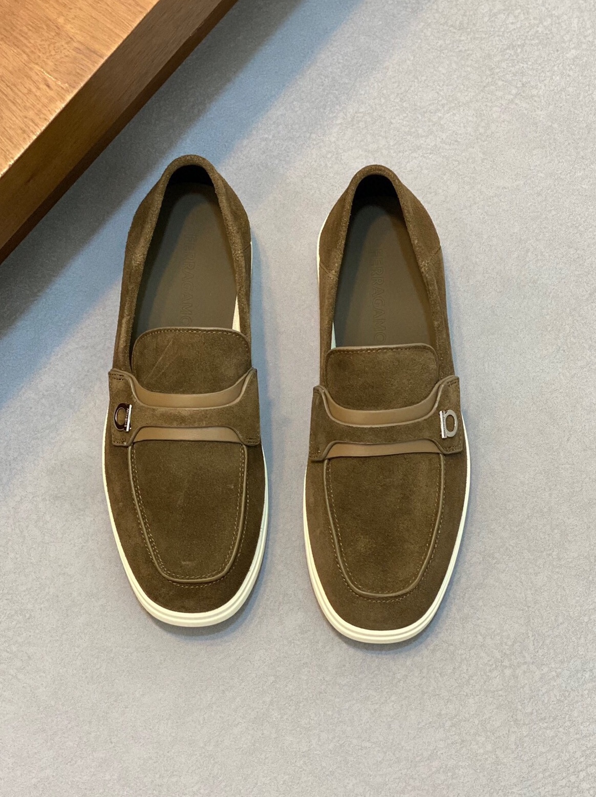 페라가모 2024 남성용 로퍼 FG153 SH-E