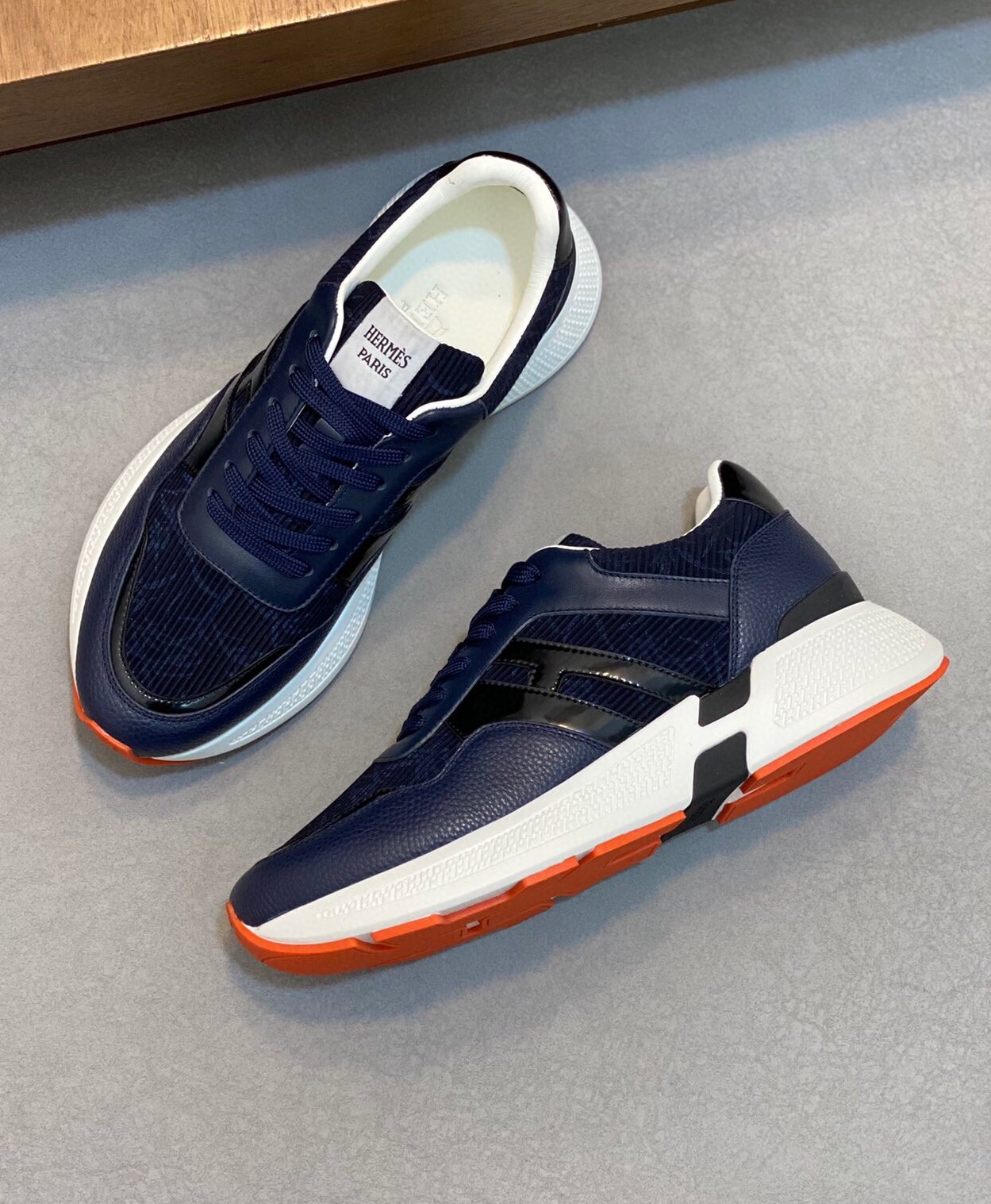 에르메스 2024 남성용 스니커즈 HM355 SH-E