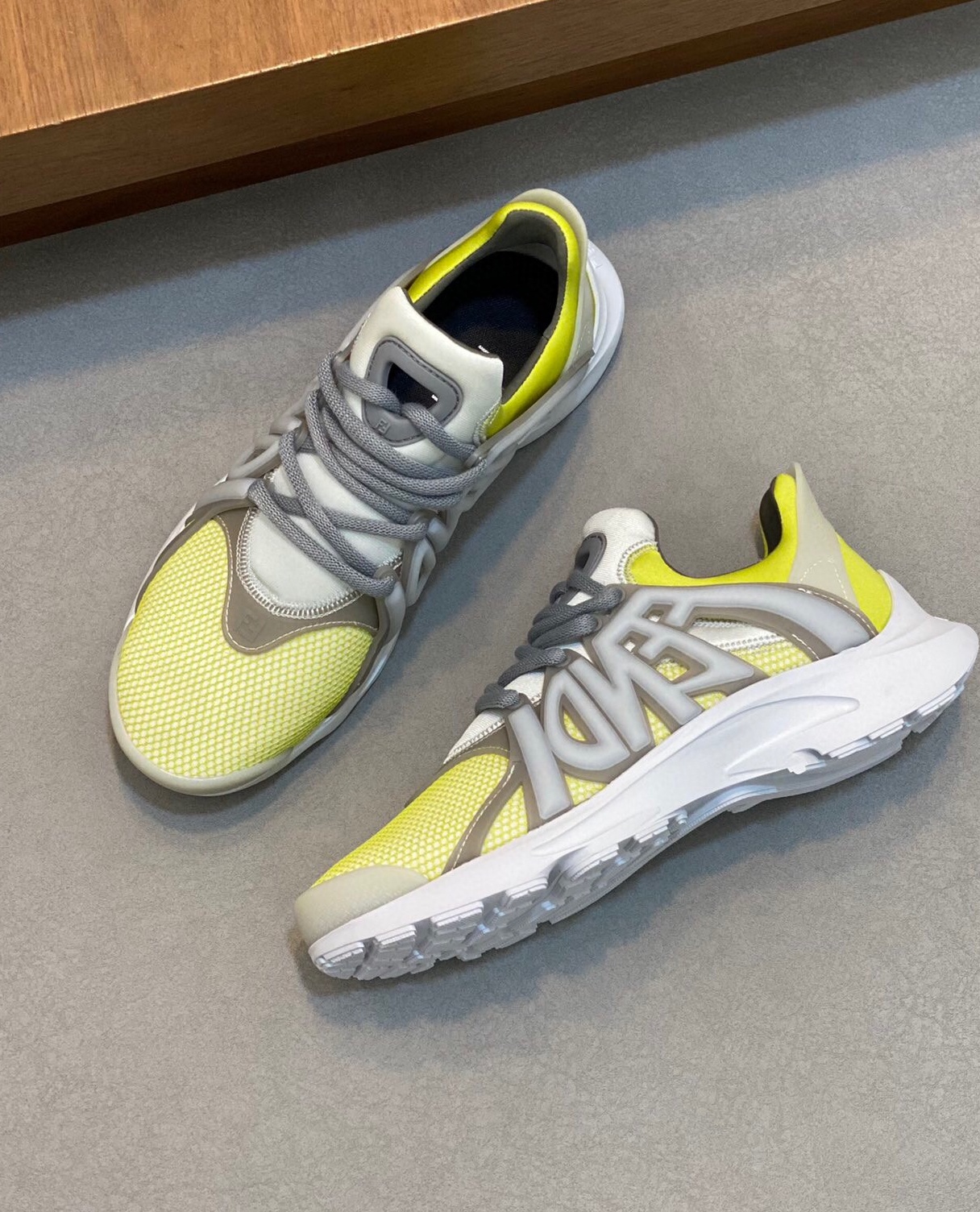 펜디 2024 남성용 스니커즈 FD112 SH-E