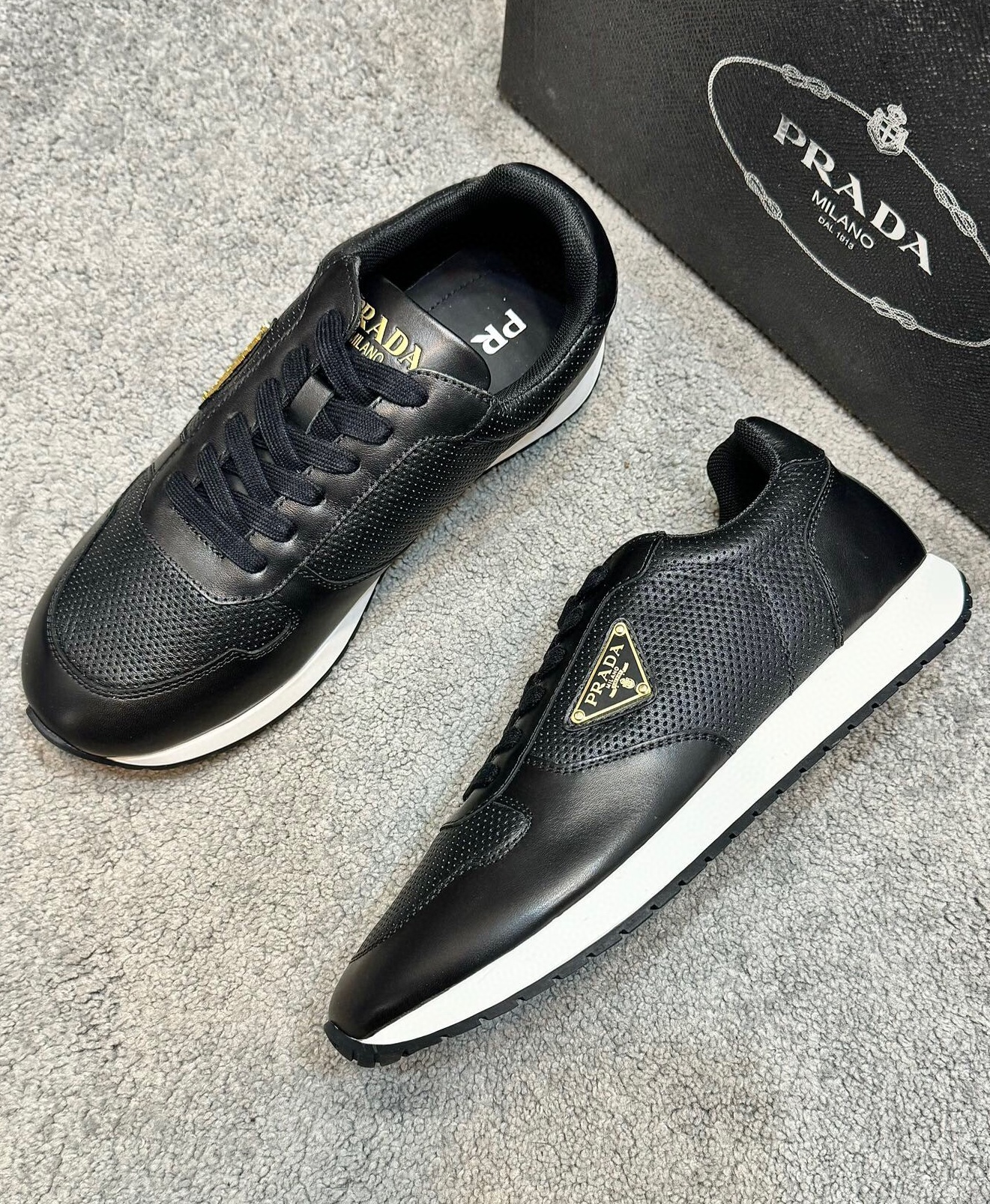 프라다 2024 남성용 스니커즈 PD497 SH-E