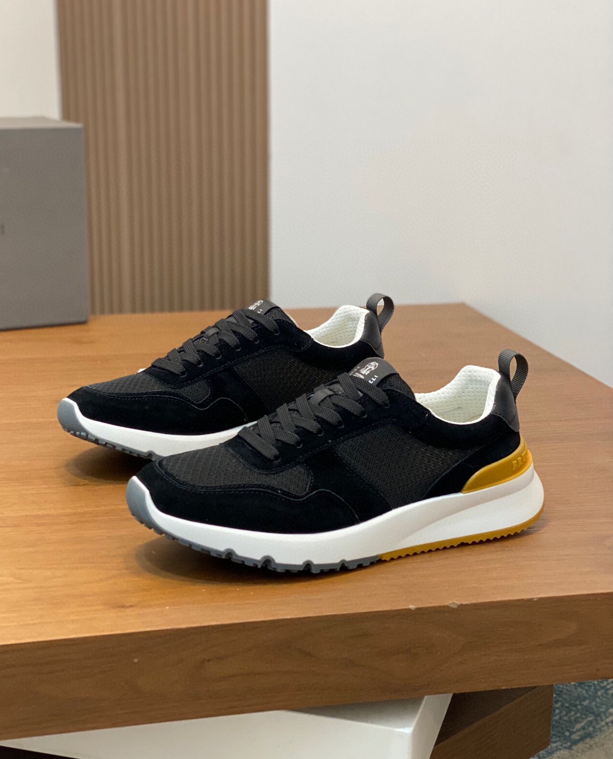 브루넬로 쿠치넬리 2024 남성용 스니커즈 BC030 SH-E