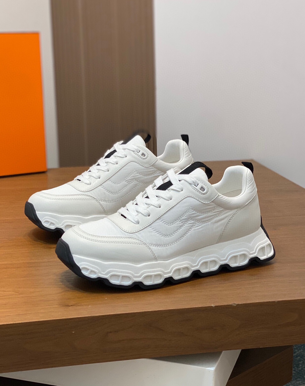 에르메스 2024 남성용 스니커즈 HM377 SH-E