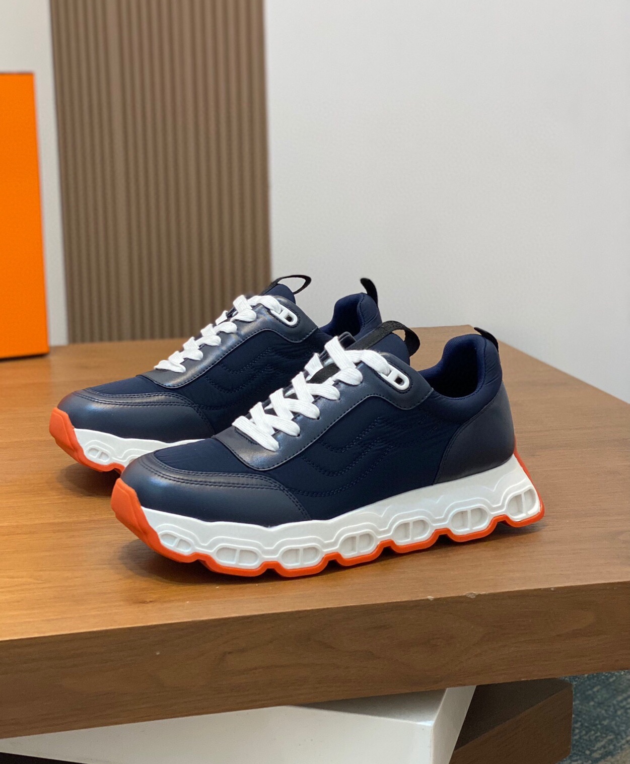 에르메스 2024 남성용 스니커즈 HM378 SH-E