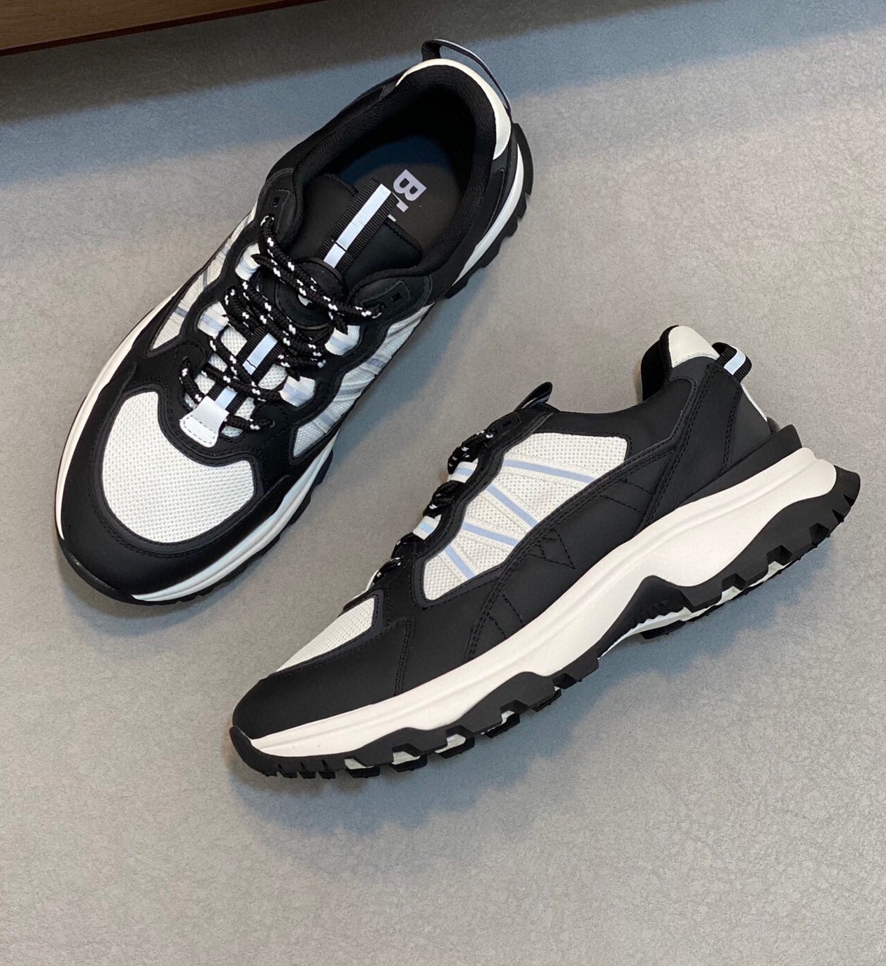 버버리 2024 남성용 스니커즈 BU074 SH-E