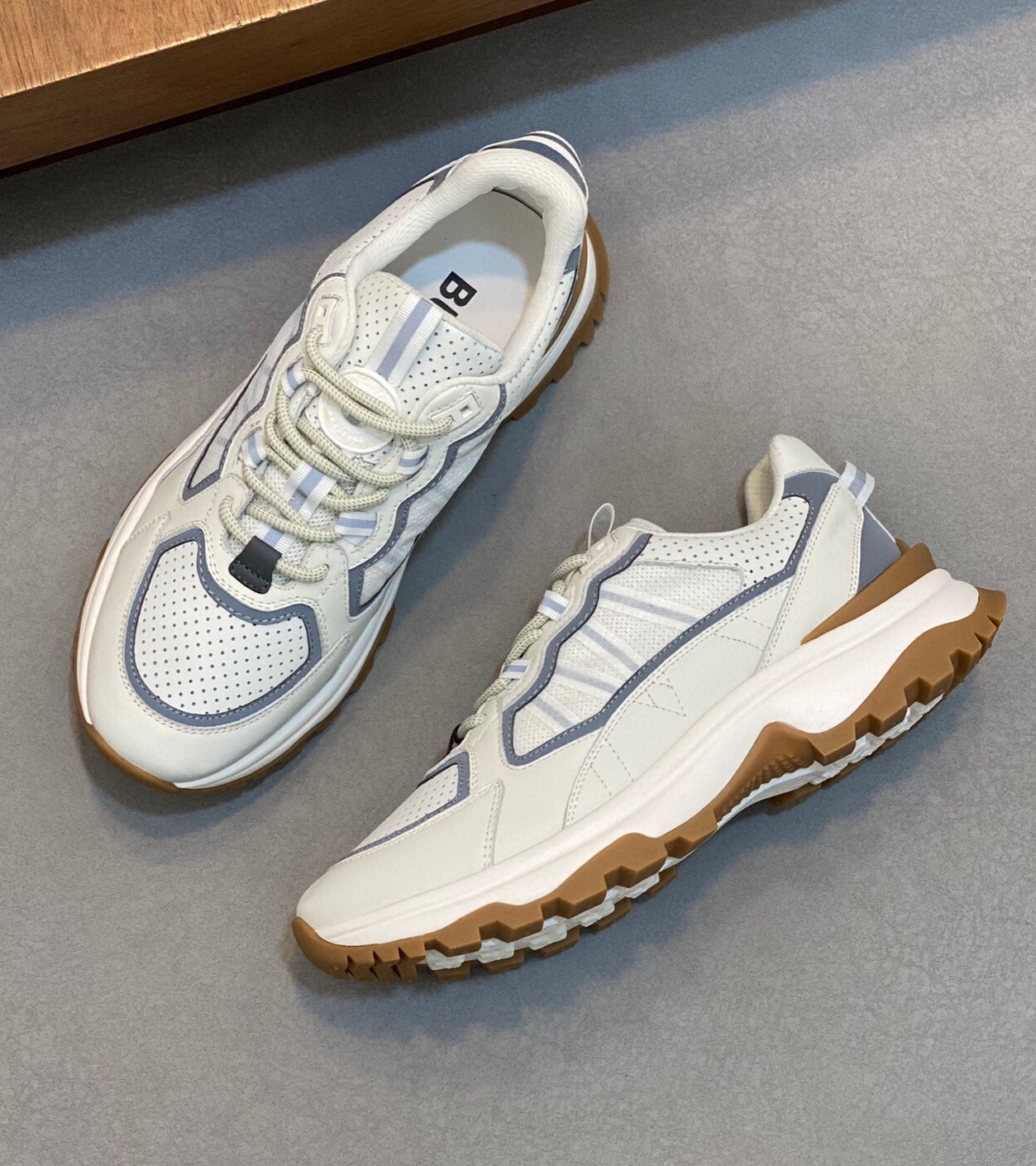 버버리 2024 남성용 스니커즈 BU077 SH-E