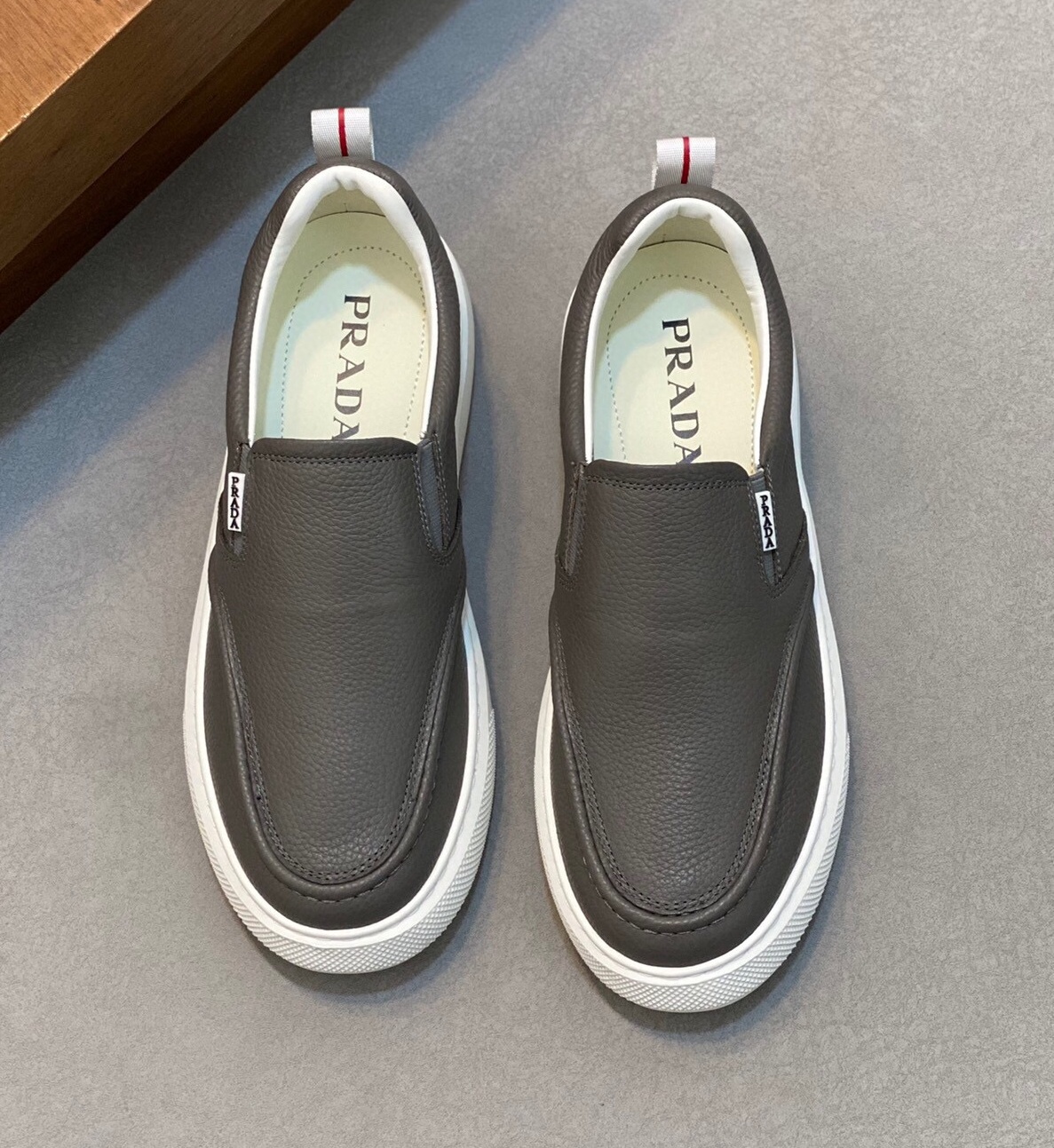 프라다 2024 남성용 로퍼 PD505 SH-E