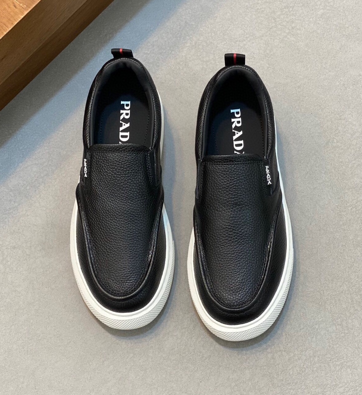 프라다 2024 남성용 로퍼 PD506 SH-E