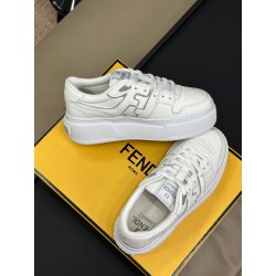 샤넬 2024 여성용 스니커즈 WA4023 DN