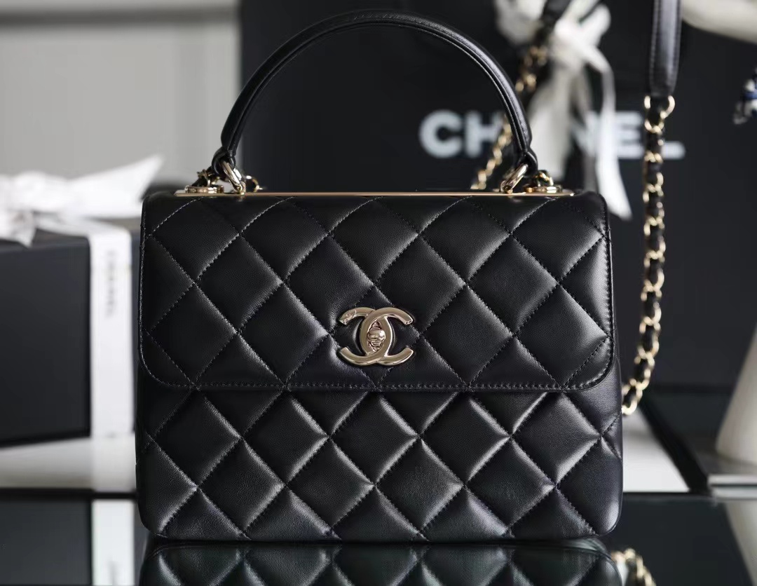 [홍콩명품.CHANEL] 샤넬 트렌디 CC 탑 핸들 스몰 플랩백   A92236