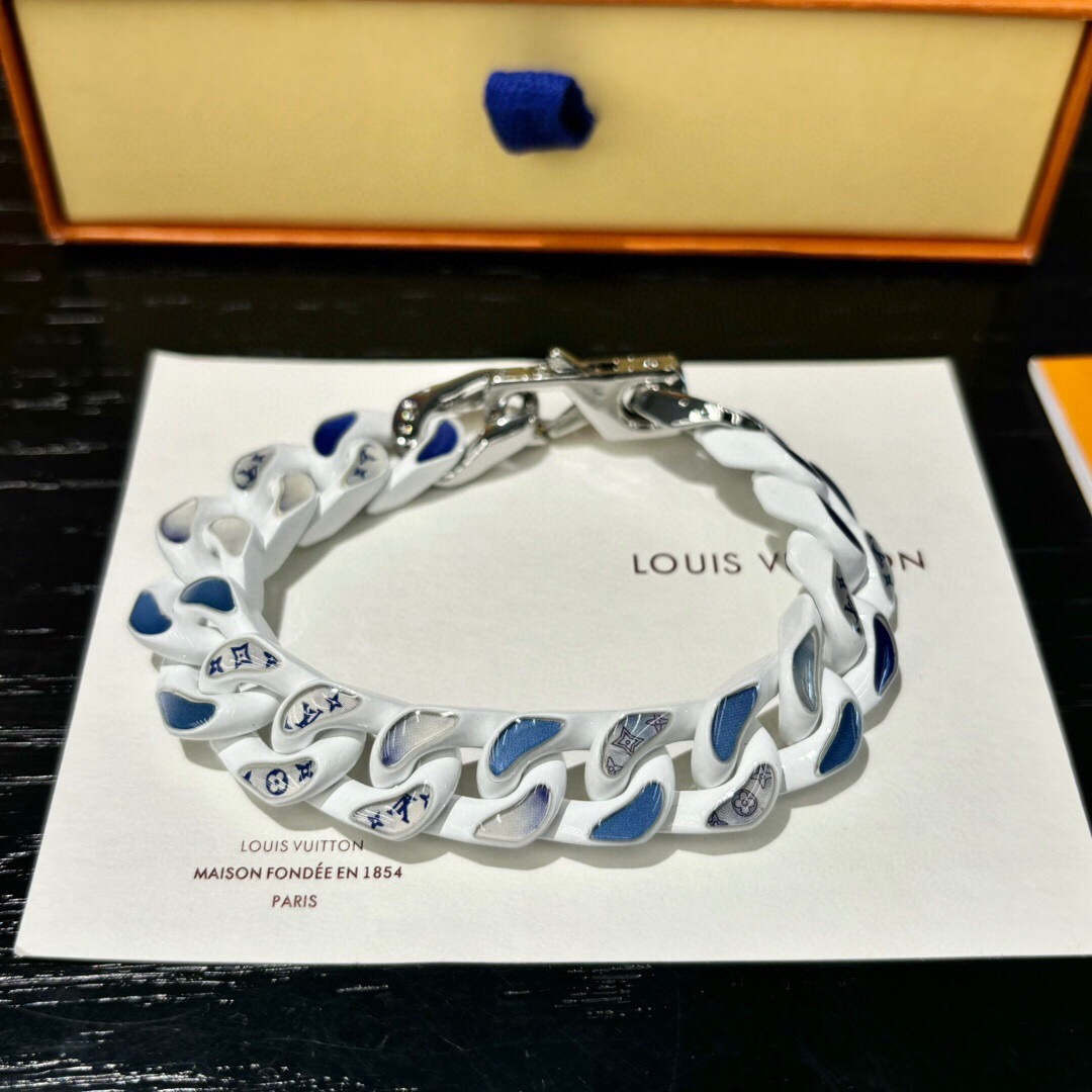 루이비통 24SS 로고 LV 모노그램 CHAN LINKS PATCHES  팔찌 SN926 AGG