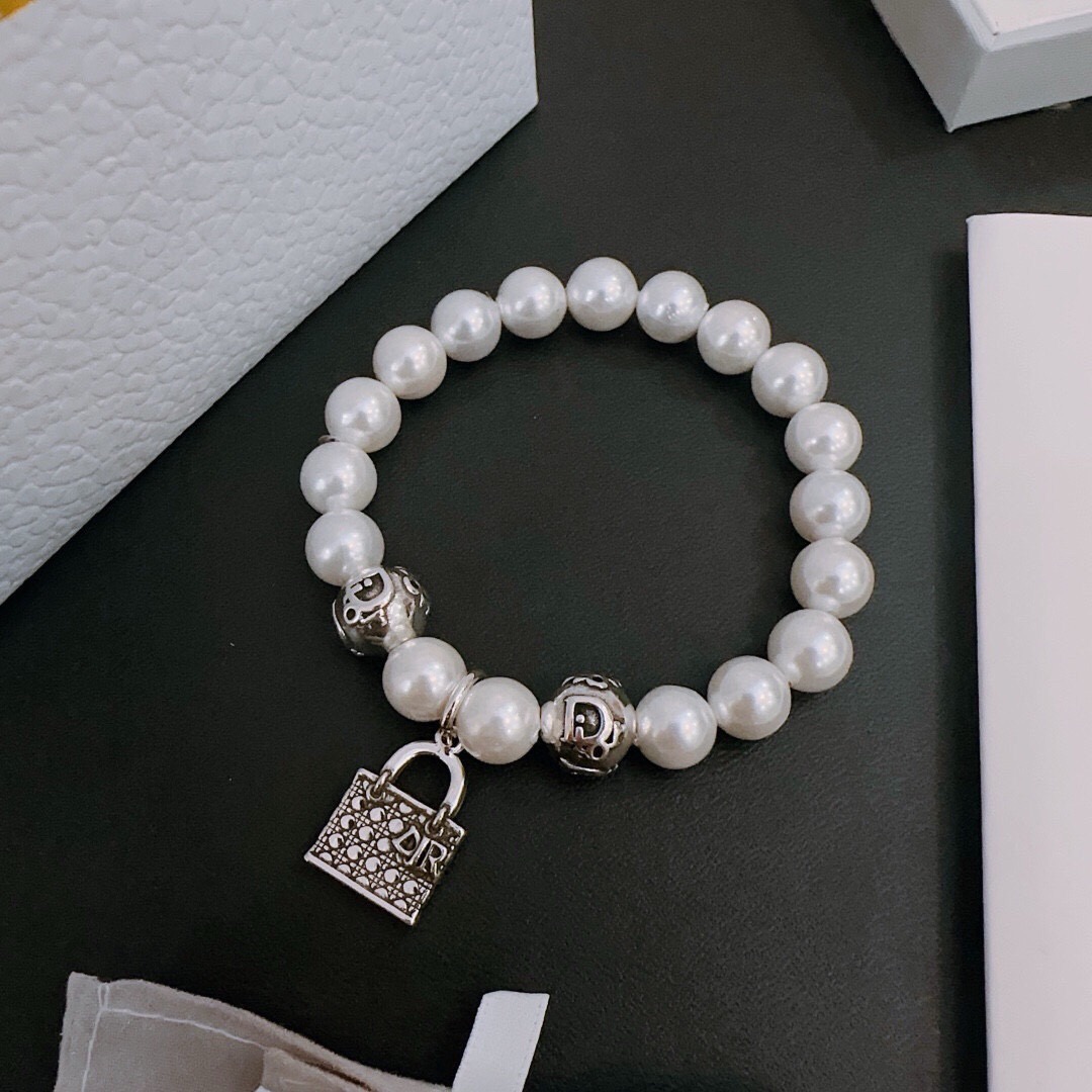 디올 24SS 로고 마노 팔찌 SN936 AGG