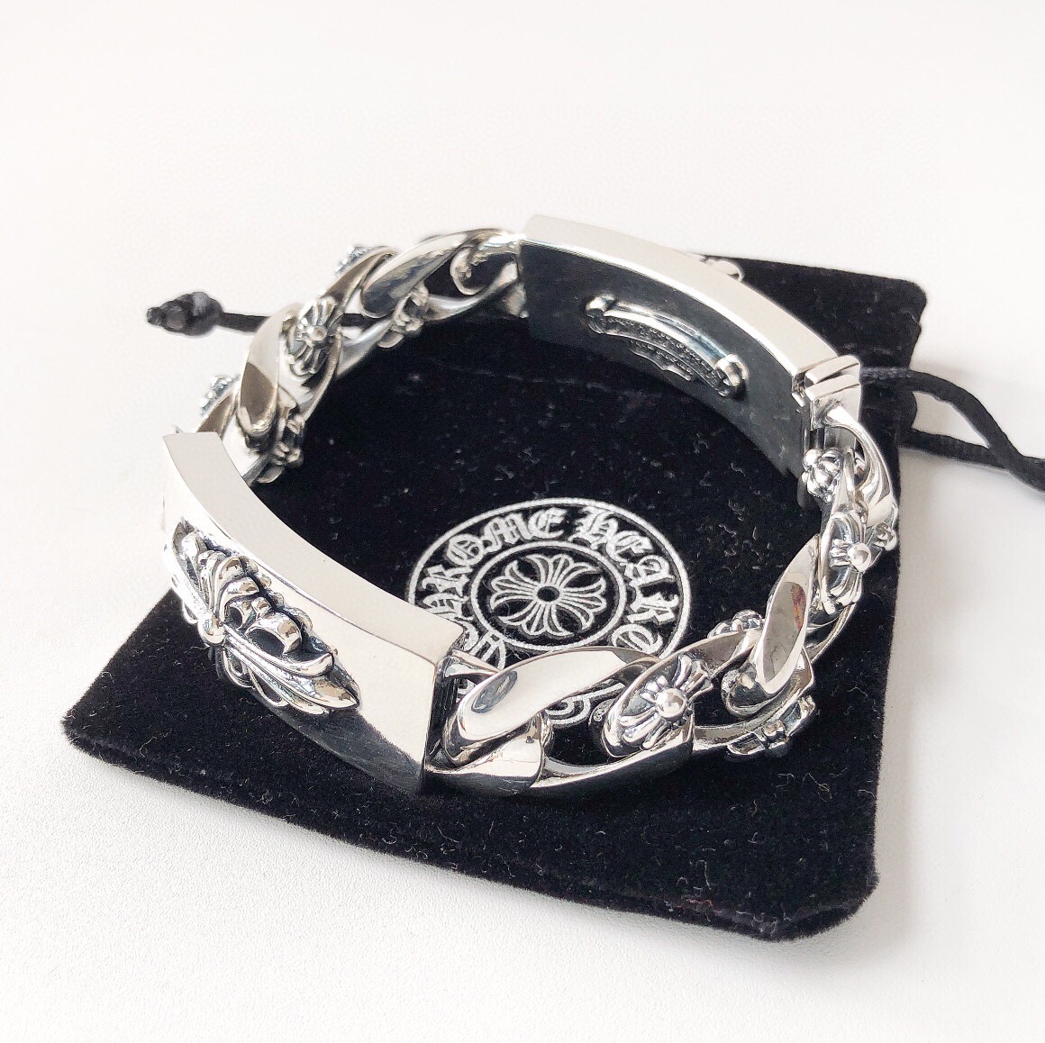 크롬하츠 24SS 로고 은장 팔찌 SN993 AGG